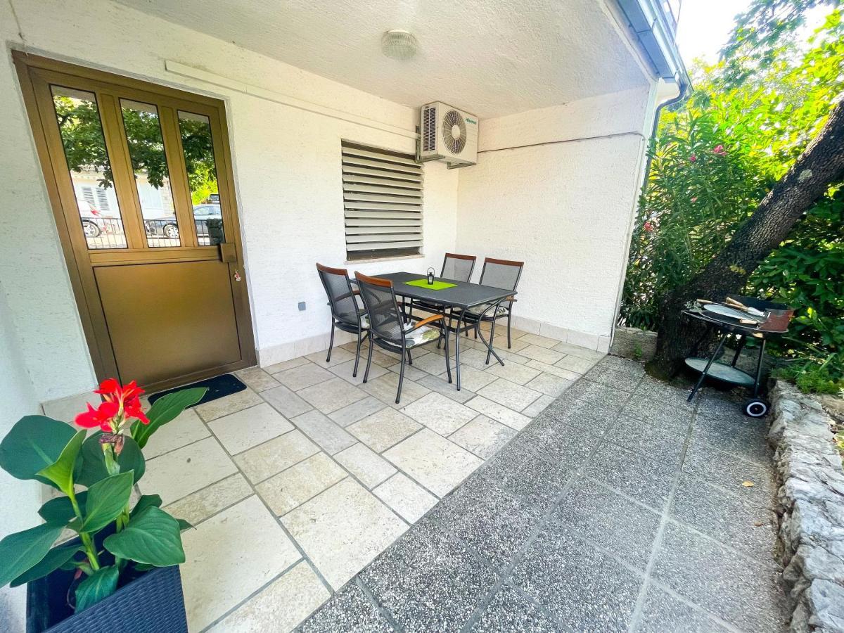 Apartmani Irena Jadranovo Esterno foto