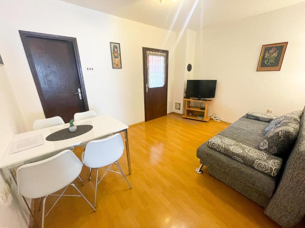 Apartmani Irena Jadranovo Esterno foto