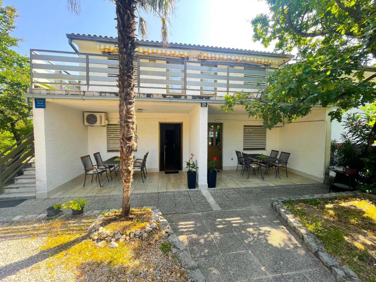 Apartmani Irena Jadranovo Esterno foto