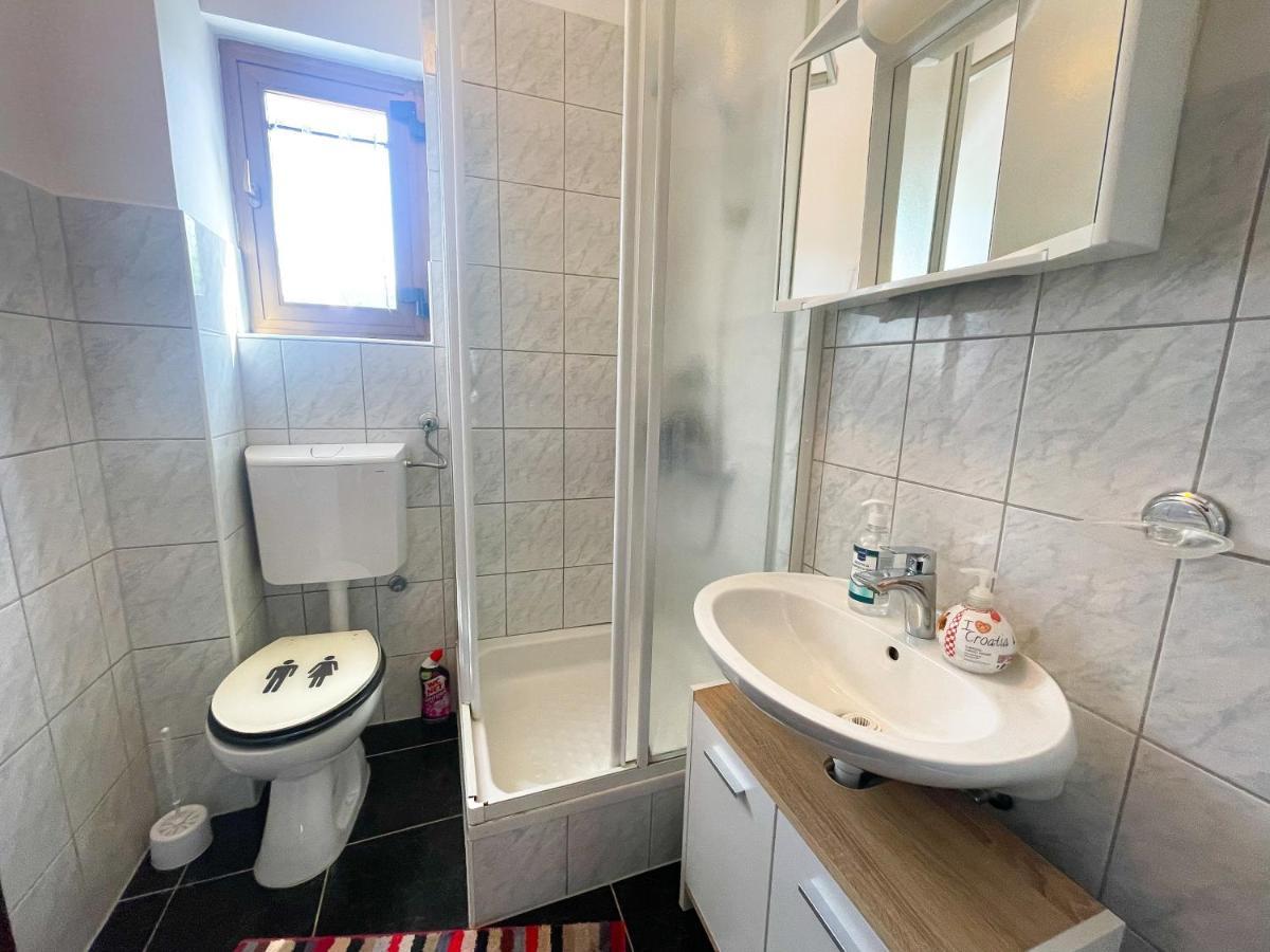 Apartmani Irena Jadranovo Esterno foto